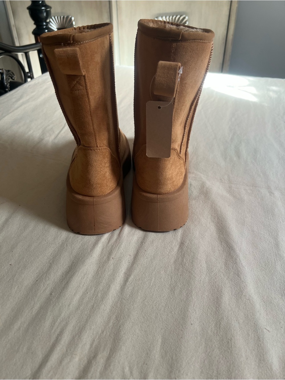 Women's Suede Platform Winter Boots in Chestnut Brown - Picture 2 of 7